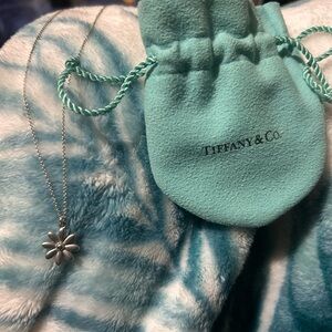 Tiffany & Co. vintage daisy necklace RARE 925 authentic